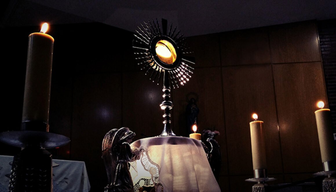 268b2e_santisimo